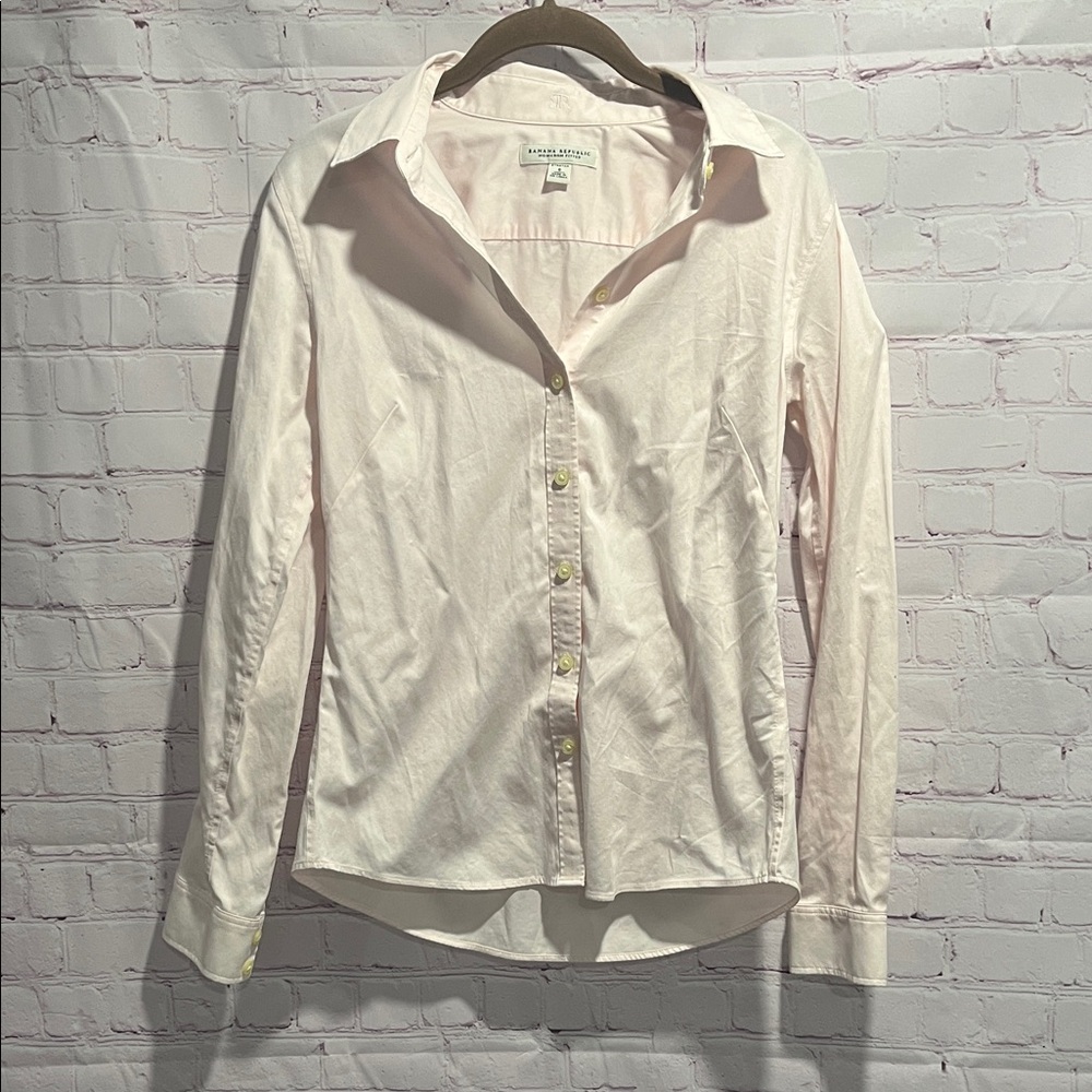 Banana Republic Light Pink Button-Down Shirt‎ Woman’s Size 8